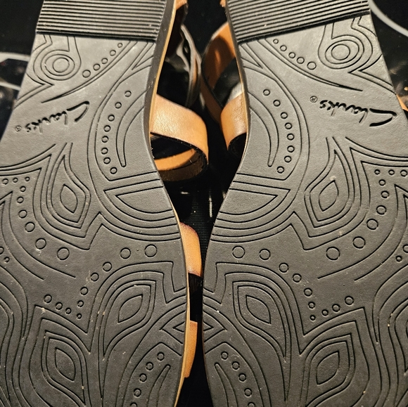 Clarks Women’s Billie Jazz Honey Padded Sandals - size 5.5 m - Picture 2 of 6